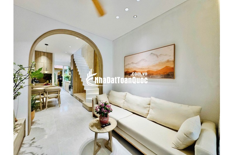 SIÊU PHẨM NÀNG THƠR - 60m2 - KHU VIP XÔ VIẾT NGHỆ TĨNH - NGAY LÀNG ĐH - BÊN XE MIÊN ĐÔNG - SỔ VUÔNG A4 - CHỈ 7.x TỶ