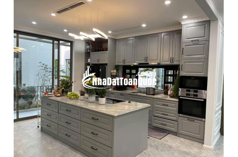Bán Gấp Biệt Thự 176m² Việt Hưng, Sát Vách Vinhomes Riverside, Vỉa Hè Ô Tô Tránh, Chỉ Việc Đến Ở