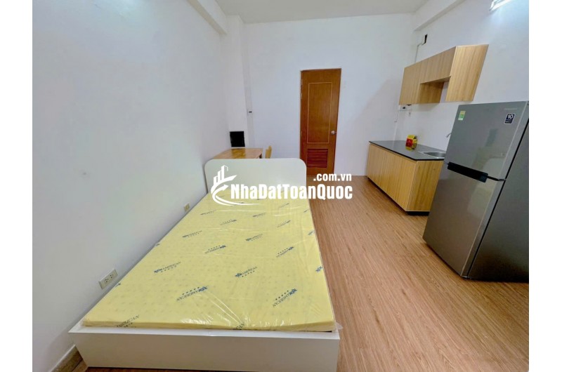 CHO THUÊ CHDV NGAY TRUNG TÂM QUẬN 1 ĐẦY ĐỦ TIỆN ÍCH, Ở NGAY. LH:0355640978
