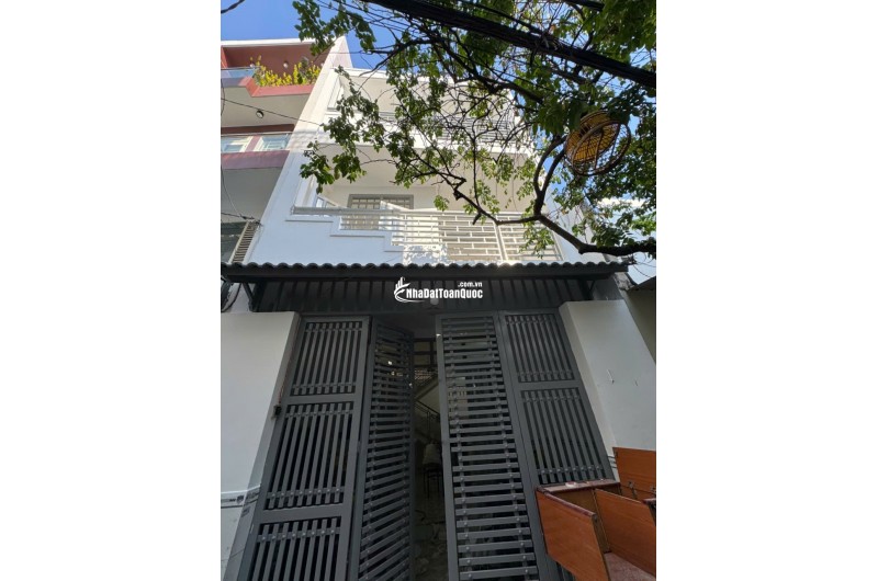 Bán nhà 1 trệt 2 lầu trống suốt mới 100%, hẻm 94// Phú Thọ Hoà Tân Phú