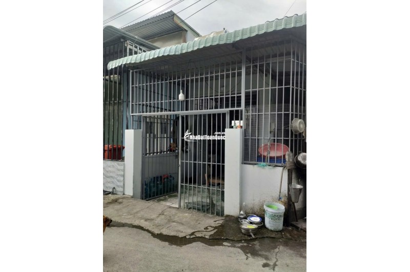 Bán nhà hẻm xe tải cách Bùi Công Trừng 200m tại Hóc Môn