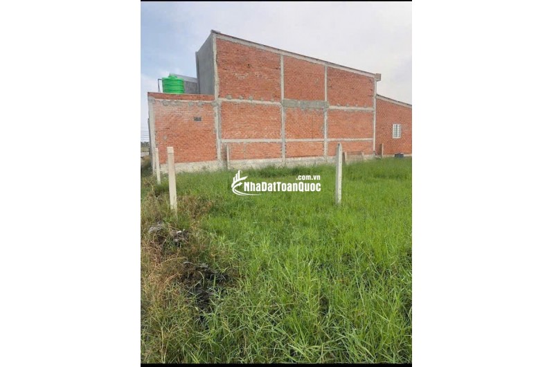 BÁN ĐẤT TẠI ĐỨC HOÀ DT102M2 SHR GIÁ BÁN 890T  THƯƠNG LƯỢNG. LH:0931821989.
