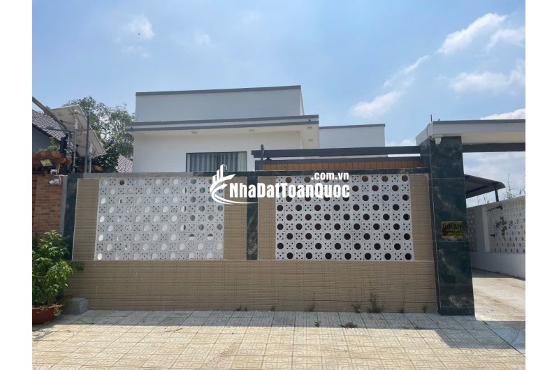 Chính chủ bán gấp biệt thự nhà vườn có hồ bơi 621.9m2 ở Thủ Đức