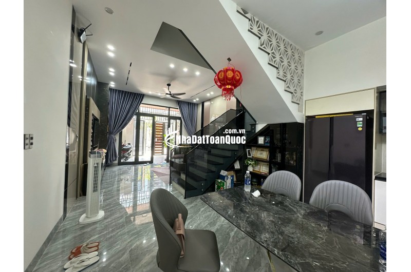 Bán nhà 2 tầng chỉ 7 tỷ 95 ngay trung tâm quận Cẩm Lệ, Đà Nẵng