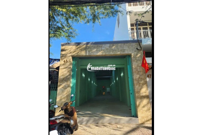 Cho thuê kho 135m2 mặt tiền Tùng Thiện Vương P11 Q8