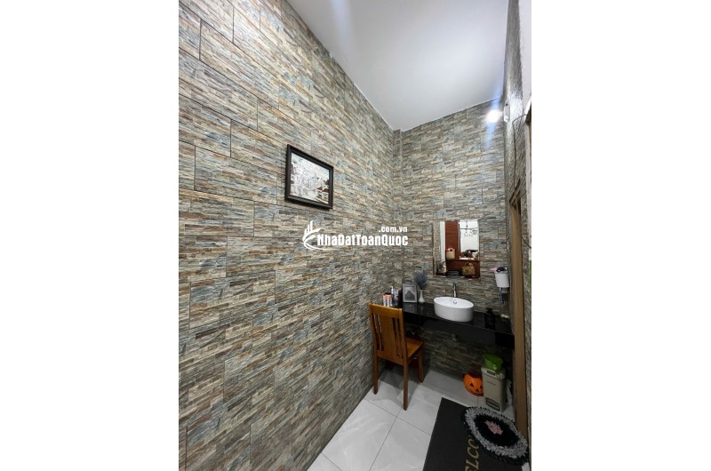 BÁN NHÀ HẺM NGUYỄN VĂN QUÁ – ĐÔNG HƯNG THUẬN, QUẬN 12 – VỊ TRÍ ĐẸP, GẦN CÔNG VIÊN