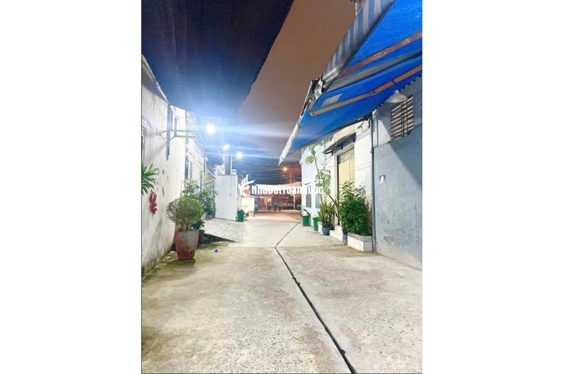 Bán hoặc cho thuê nhà hẻm xe tải Đô Đốc Long Tân Phú 2PN, 2WC