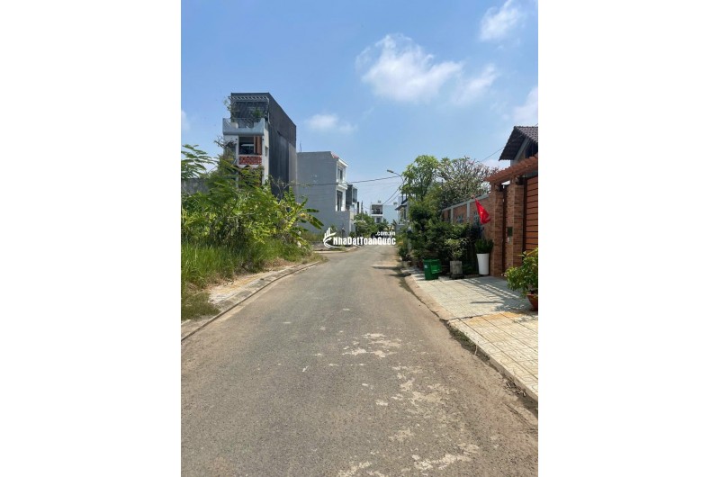 Chính chủ bán gấp biệt thự nhà vườn có hồ bơi 621.9m2 ở Thủ Đức