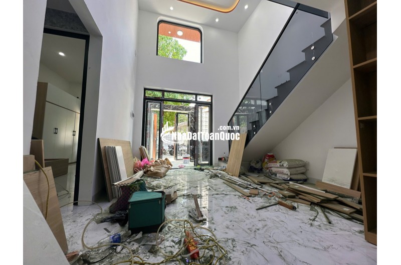 CHỈ 4,1 TỶ - SỞ HỮU NHÀ PHỐ 2 MẶT THOÁNG CMT8, CẨM LỆ!