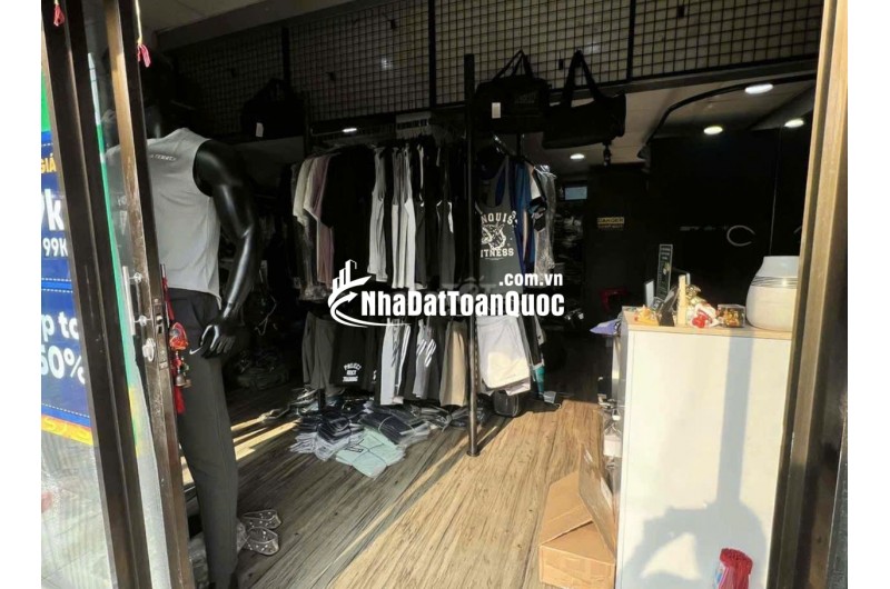 Sang mặt bằng 25m2 riêng biệt giá cực rẻ ở Dạ Nam P2 Q8