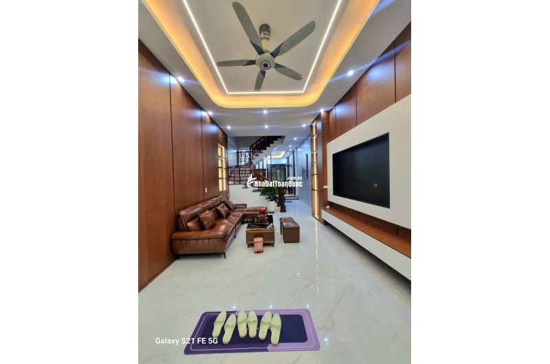 Bán nhà 4 tầng Kỳ Bá, TP Thái Bình, 70m2, sổ đỏ, 7.4 tỷ, 0978693808