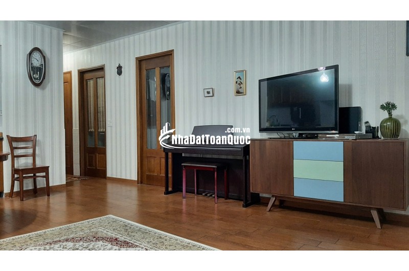 Bán căn hộ 12 Võ Văn Kiệt Q1 ngay trung tâm thành phố DT 71m2