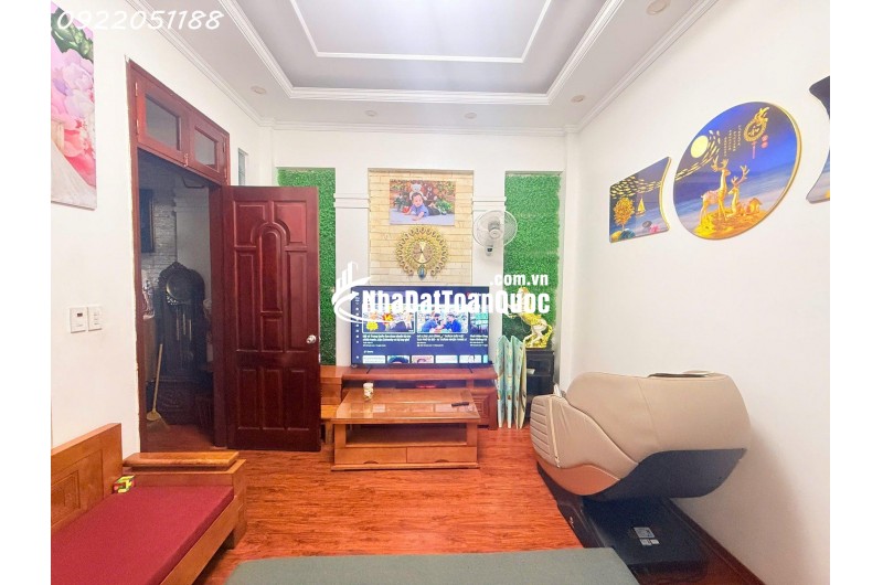 Nhà đẹp Quan Nhân (TX), 62m2, 4 tầng (thang máy), MT 4.7m, gara Ô tô. Giá: 14.x tỷ