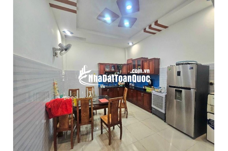 TRUNG TÂM TRƯỜNG THỌ - NHÀ 3 TẦNG 4PN RỘNG RẢI - ĐẦY ĐỦ CÔNG NĂNG - KHU DÂN TRÍ CAO - OTO NGỦ TRONG NHÀ
PHƯỜNG THỦ ĐỨC