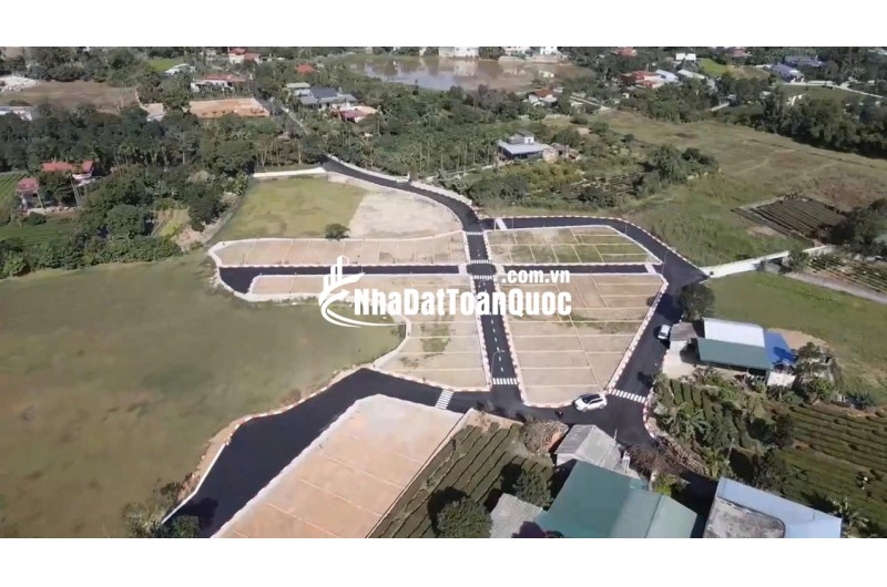 KHÔNG ỒN ÀO – NHƯNG NGƯỜI BIẾT ĐÃ ÂM THẦM XUỐNG TIỀN MUA