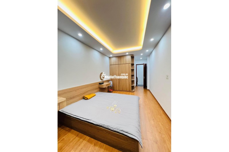 BÁN NHÀ VŨ XUÂN THIỀU SÀI ĐỒNG, LÔ GÓC, Ô TÔ ĐỖ, 4 TẦNG MỚI ĐẸP, NHỈNH 5 TỶ