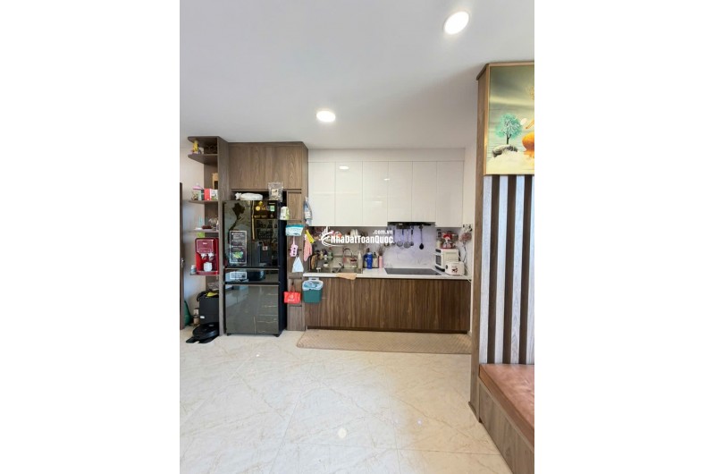 Cần bán căn 75.7m2 Toà nhà ST. Morizt cao cấp nhất Đại lộ Phạm Văn Đồng