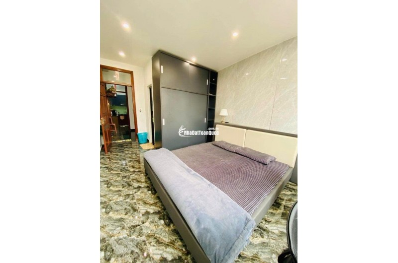 bán nhà 3 tầng mặt đường ngô thì nhậm gần cầu công trắng, giá chỉ 46xx mà kinh doanh rất tốt