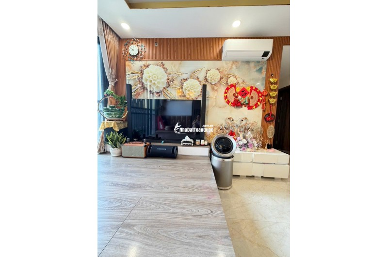 Cần bán căn 75.7m2 Toà nhà ST. Morizt cao cấp nhất Đại lộ Phạm Văn Đồng