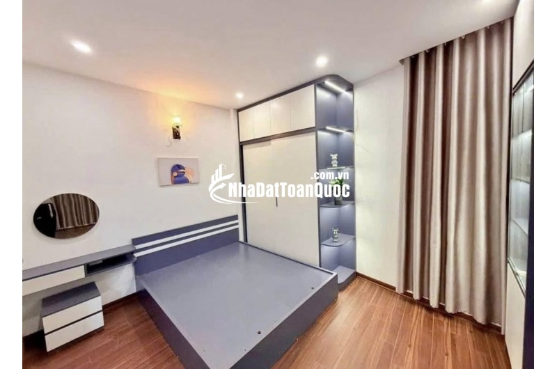 BÁN NHÀ SIÊU PHẨM LÊ TRỌNG TẤN - NGÕ THÔNG - Ô TÔ 7 CHỖ VÀO NHÀ - 48m² - 10 tỷ