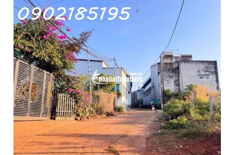LÔ ĐẤT GÓC (5m x 24m) HẺM PHẠM VĂN ĐỒNG GẦN VÒNG XOAY NGÃ 3 HÒA BÌNH – BUÔN MA THUỘT = 1 TỶ 600 TRIỆU