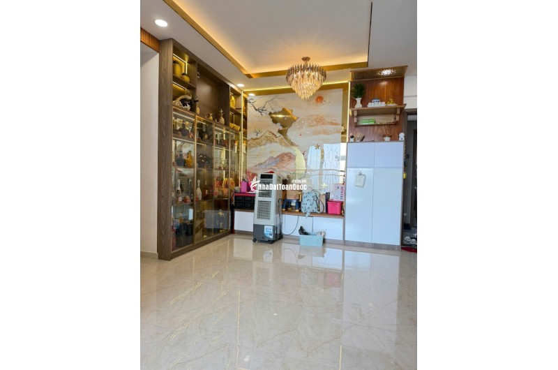 Cần bán căn 75.7m2 Toà nhà ST. Morizt cao cấp nhất Đại lộ Phạm Văn Đồng