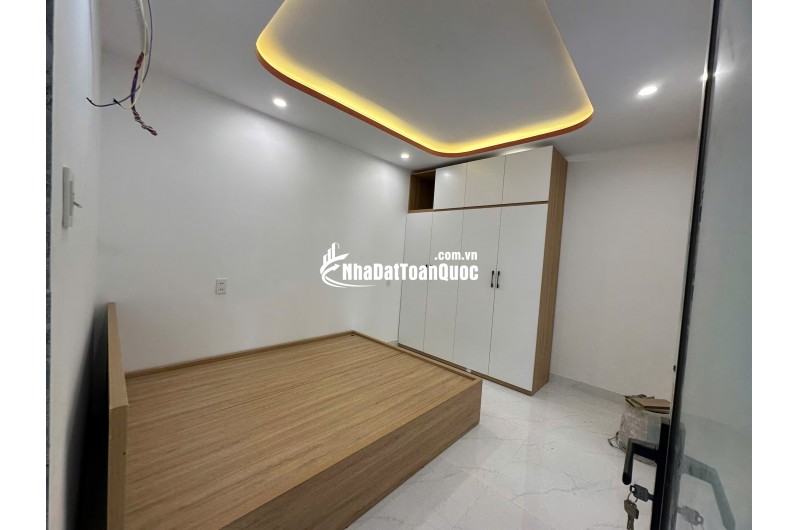 CHỈ 4,1 TỶ - SỞ HỮU NHÀ PHỐ 2 MẶT THOÁNG CMT8, CẨM LỆ!