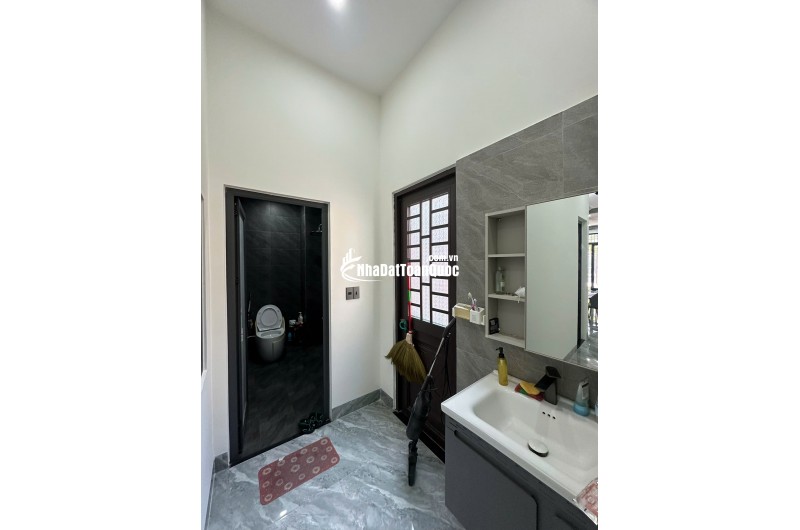 Bán nhà 2 tầng chỉ 7 tỷ 95 ngay trung tâm quận Cẩm Lệ, Đà Nẵng