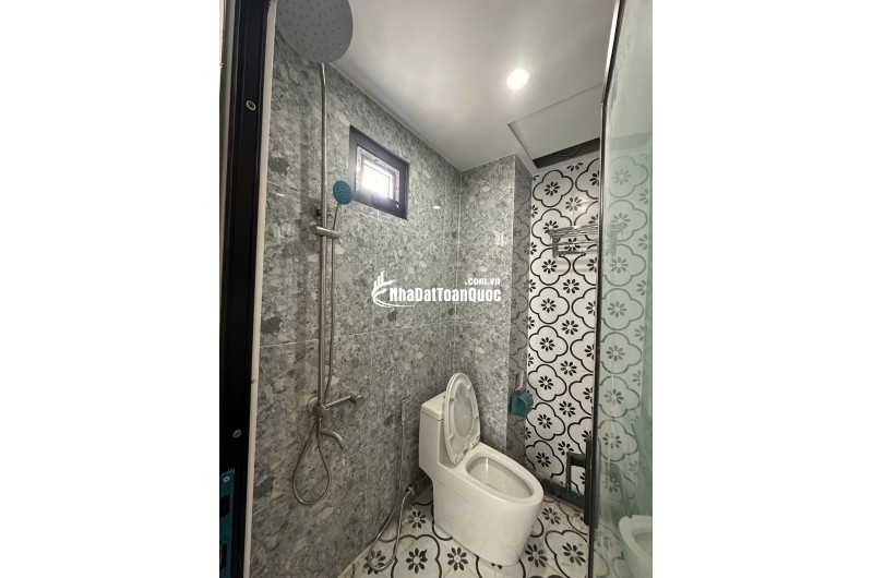 CHỈ 4,1 TỶ - SỞ HỮU NHÀ PHỐ 2 MẶT THOÁNG CMT8, CẨM LỆ!