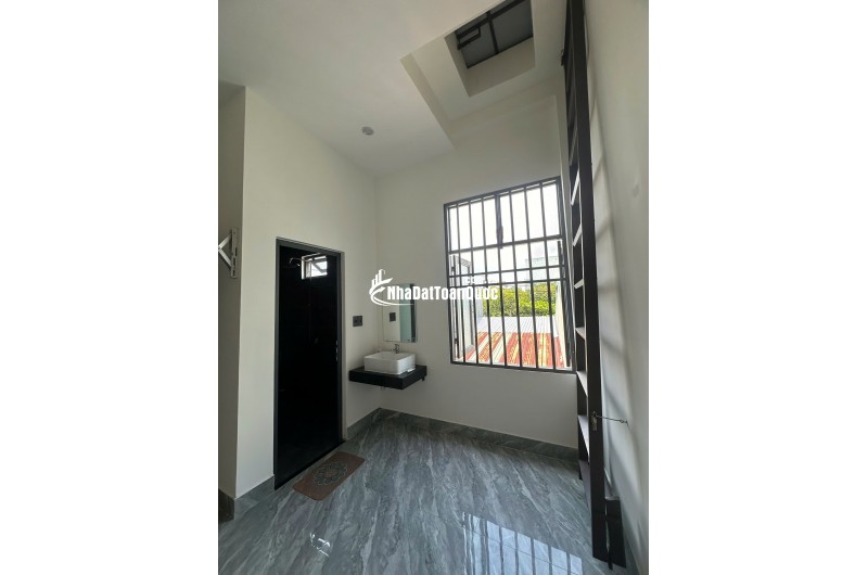 Bán nhà 2 tầng chỉ 7 tỷ 95 ngay trung tâm quận Cẩm Lệ, Đà Nẵng