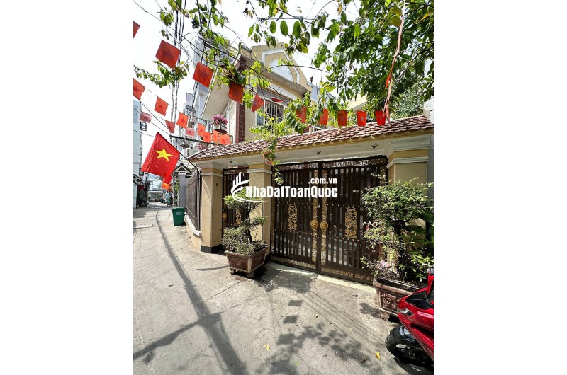 Bán Nhà Phố Nguyễn Văn Quỳ Quận 7 - 134m2 - Ngang 11.3m - HXH - Giá 12.5 Tỷ