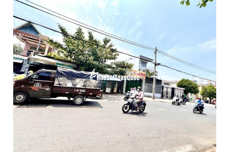 Bán gấp chia tài sản - Đất thổ cư Mặt tiền Gò Dưa - Chợ Tam Bình chỉ hơn 50triệu/m2 (NỞ HẬU)