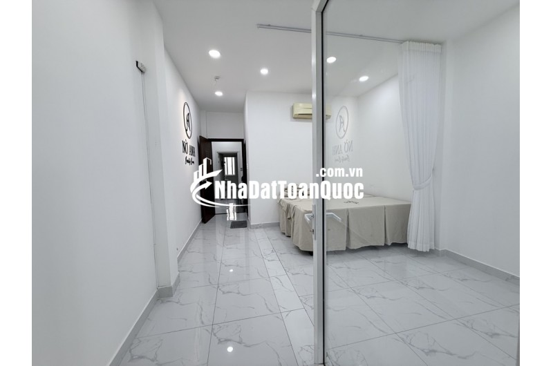 HẺM 1 TRỤC SÁT MẶT TIỀN - PHẠM VĂN CHIÊU - OTO NGỦ NHÀ - ĐANG CHO THUÊ 18TR - NHÀ 80M2 x 4 TẦNG MỚI ĐẸP - CHỈ NHĨNH 9 TỶ