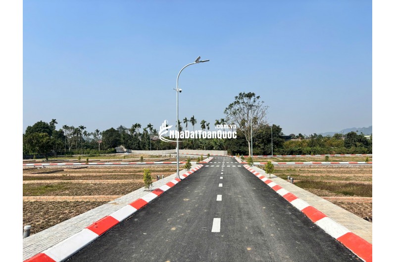 KHÔNG ỒN ÀO – NHƯNG NGƯỜI BIẾT ĐÃ ÂM THẦM XUỐNG TIỀN