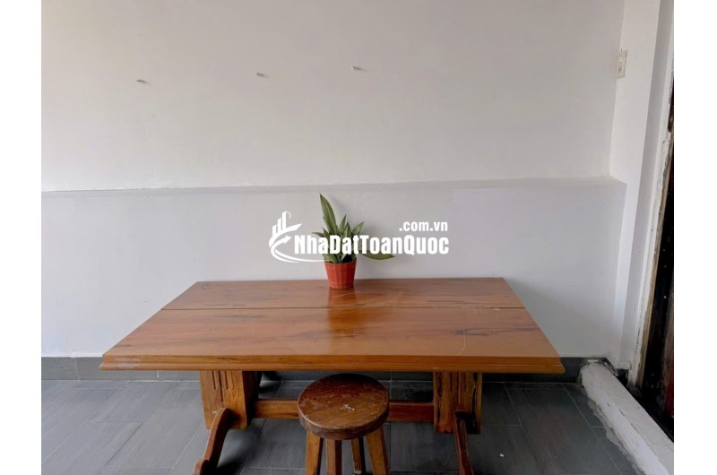 CHO THUÊ CHDV NGAY TRUNG TÂM QUẬN 1 ĐẦY ĐỦ TIỆN ÍCH, Ở NGAY. LH:0355640978