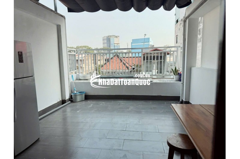 CHO THUÊ CHDV NGAY TRUNG TÂM QUẬN 1 ĐẦY ĐỦ TIỆN ÍCH, Ở NGAY. LH:0355640978