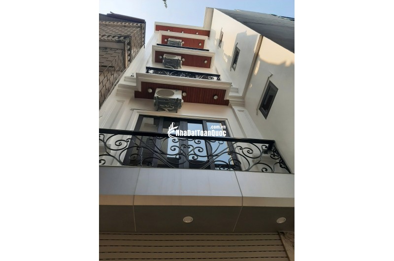 Bán nhà phân lô phố Pháo Đài Láng kinh doanh sầm uất