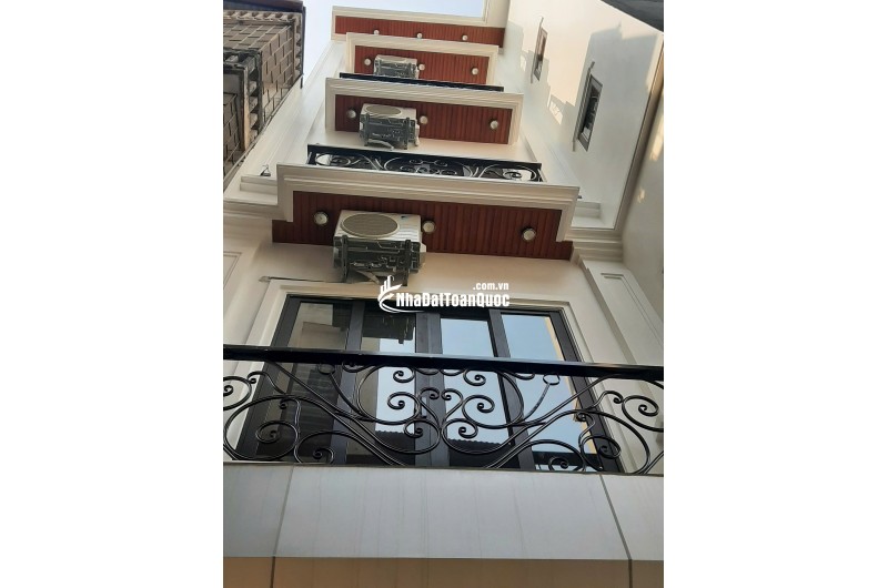 Bán nhà phân lô phố Pháo Đài Láng kinh doanh sầm uất