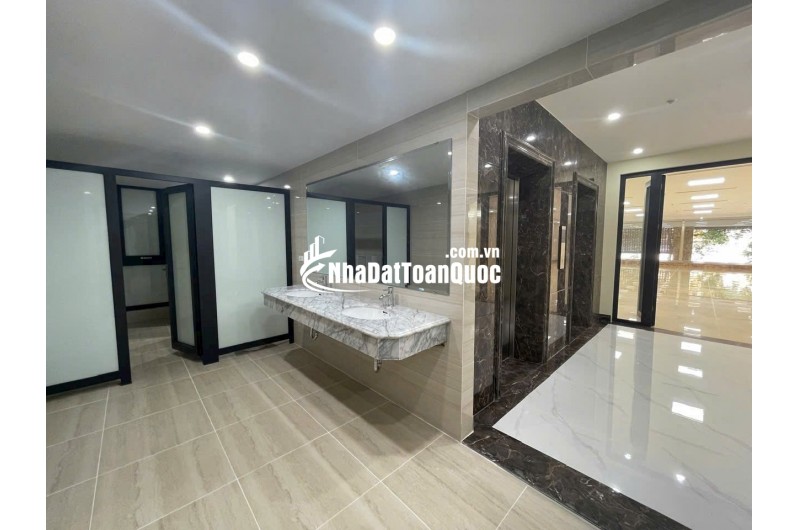 Bán Tòa Nhà Văn Phòng mặt Phố Hoàng Ngân, Cầu Giấy