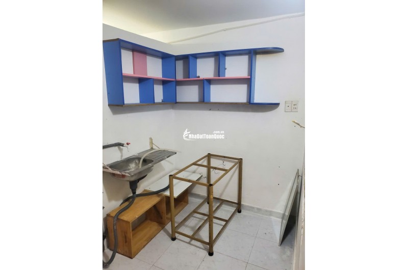 CHO THUÊ PHÒNG TRỌ 1/8 ĐƯỜNG SỐ 10 PHƯỜNG TÂN HƯNG, 18M 2,8TR/TH. LH:0919005798.