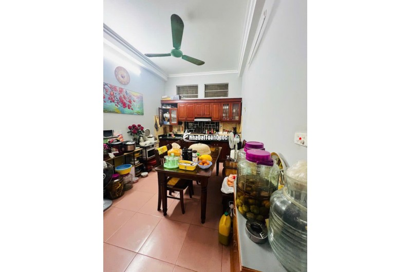 CẦN THANH KHOẢN GẤP, TOÀ NHÀ 4 TẦNG MẶT PHỐ VƯƠNG THỪA VŨ