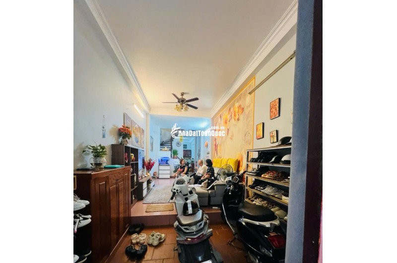 CẦN THANH KHOẢN GẤP, TOÀ NHÀ 4 TẦNG MẶT PHỐ VƯƠNG THỪA VŨ