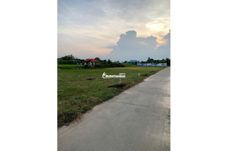 Đất chính chủ cần bán, sổ sẵng Bình Ân