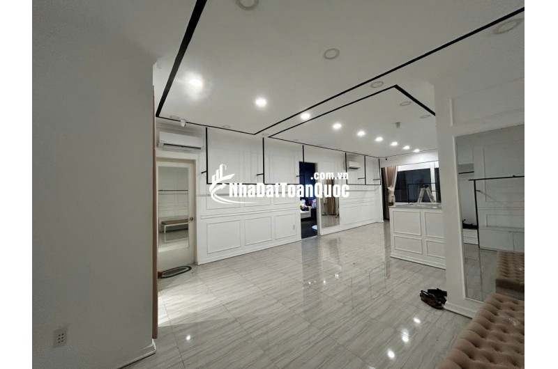 CHO THUÊ MĂT BẰNG NGAY TRUNG TÂM QUẬN 1 LÀM SHOP CTY...17TR/TH/65M2. LH:0903649102