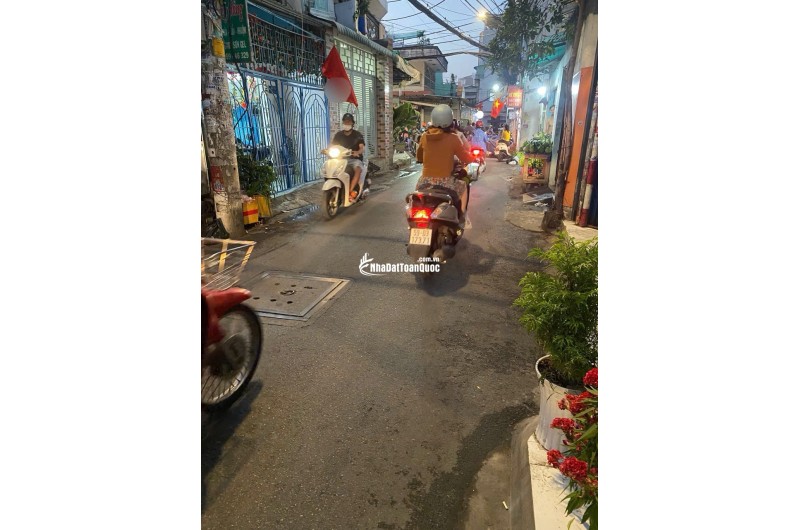 BÁN NHÀ BÌNH TÂN 48M2 PHÙ HỢP MỞ SHOP, SPA, SALON, QUÁN ĂN…NHỈNH 5 TỶ. LH:0353671440.