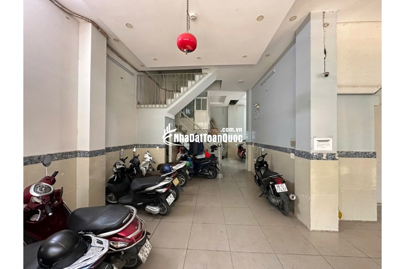 (Tin thật 100%) Bán CHDV hẻm 12m lô góc 166m2 x 41P Phan Huy Ích - DT 150tr/th - Rẻ hơn 20% - HH MG