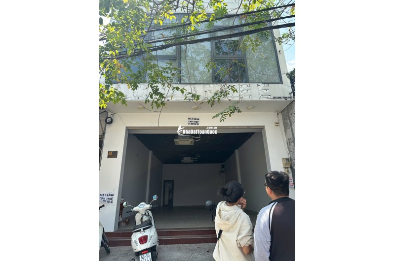 Cho thuê nhà mặt tiền vị trí đẹp,  thuận tiện kinh doanh hoặc làm văn phòng công ty tại trung tâm khu vực Thủ Đức