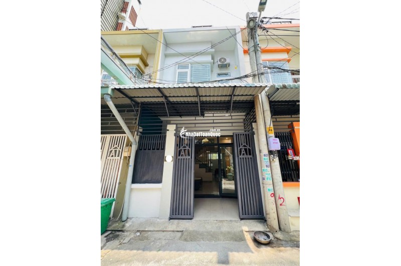 BÁN NHÀ LÒ LU, TRƯỜNG THẠNH, QUẬN 9 DT50M2 SHR CHỈ 4.5 TỶ. LH:0332456604 (NGỌC)