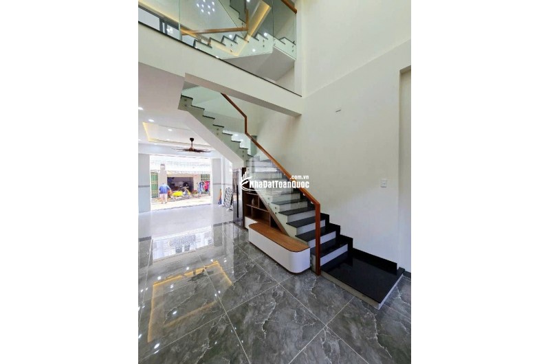 BÁN NHÀ TẠI LÃ XUÂN OAI, LONG TRƯỜNG, QUẬN 9 , 50M2 SHR CHỈ 6.9 TỶ. LH:0332456604( NGỌC )