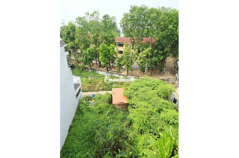 BÁN NHÀ TẠI LÃ XUÂN OAI, LONG TRƯỜNG, QUẬN 9 , 50M2 SHR CHỈ 6.9 TỶ. LH:0332456604( NGỌC )